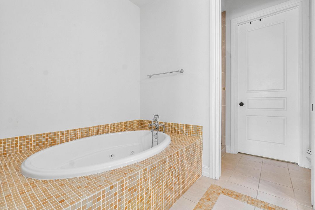 待售: $995,000 (3 贝兹, 3 浴室, 2046 平方英尺)