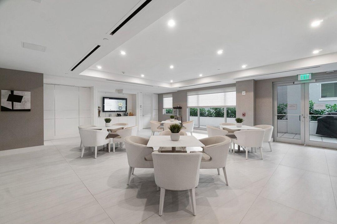 На продажу: $998,000 (2 спален, 2 ванн, 1151 Квадратных фут)