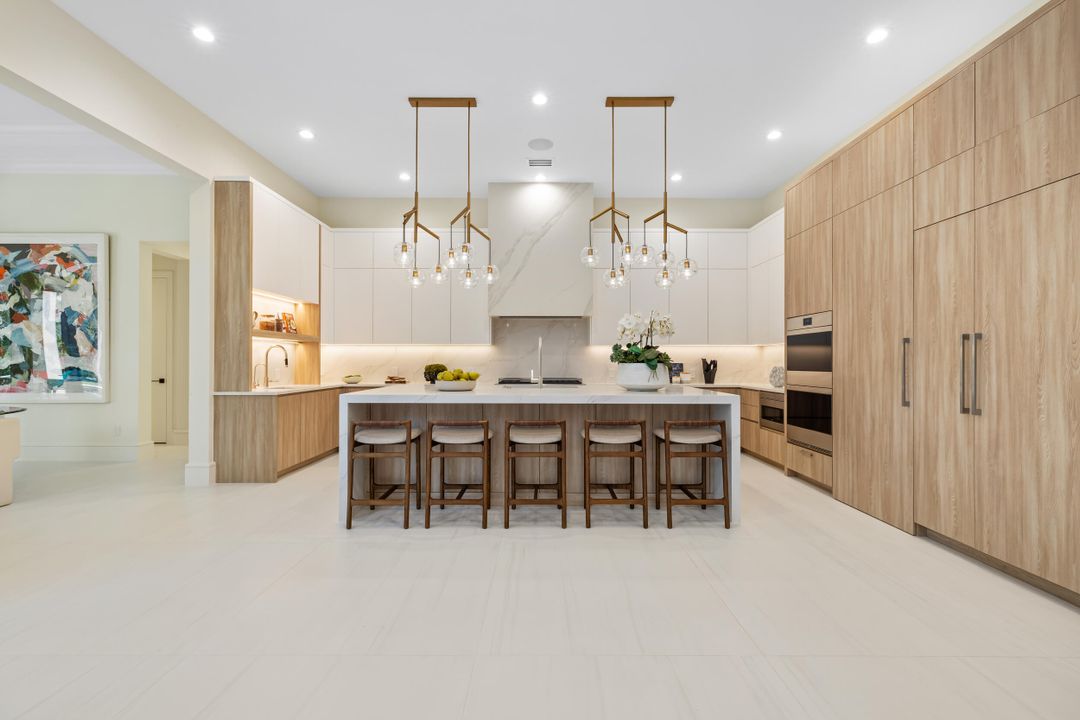 En Venta: $9,995,000 (4 camas, 4 baños, 5694 Pies cuadrados)