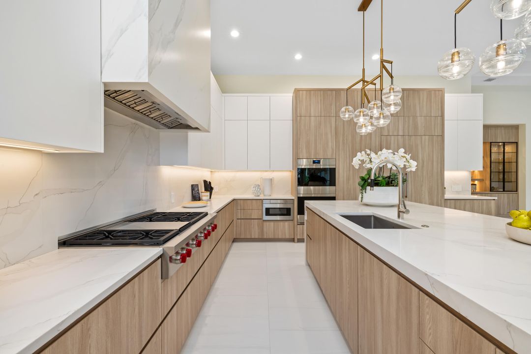 En Venta: $9,995,000 (4 camas, 4 baños, 5694 Pies cuadrados)