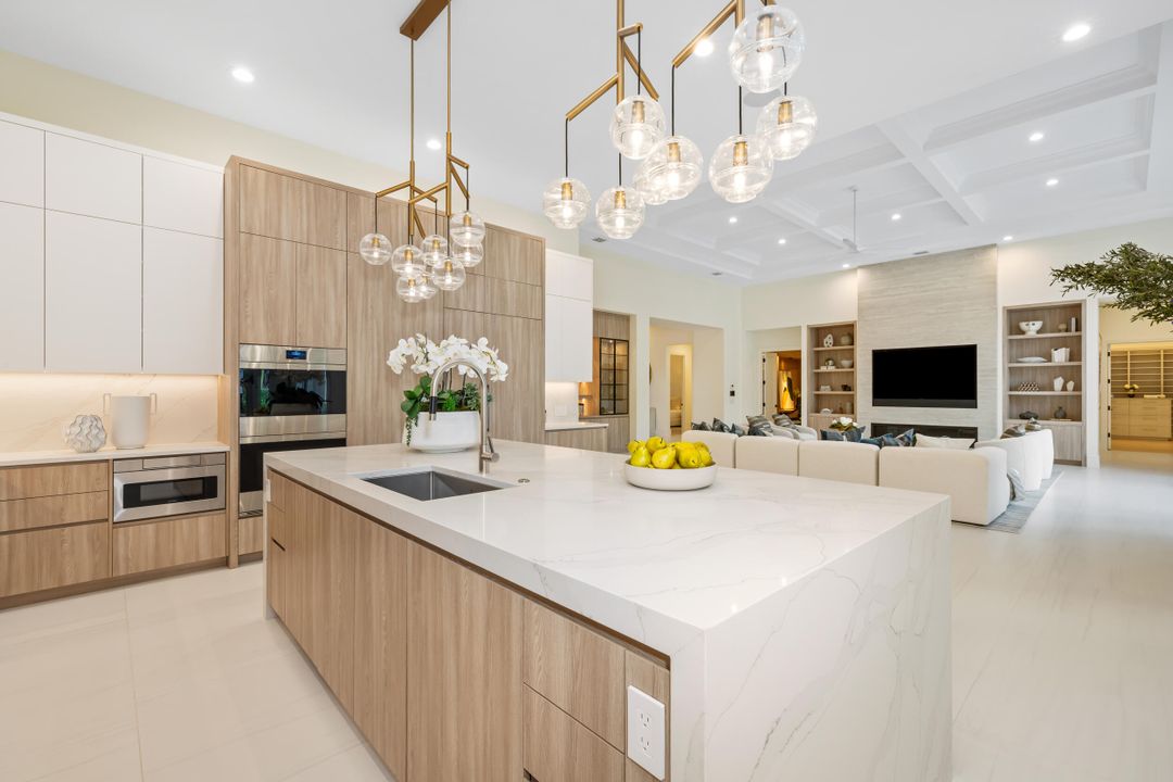 En Venta: $9,995,000 (4 camas, 4 baños, 5694 Pies cuadrados)