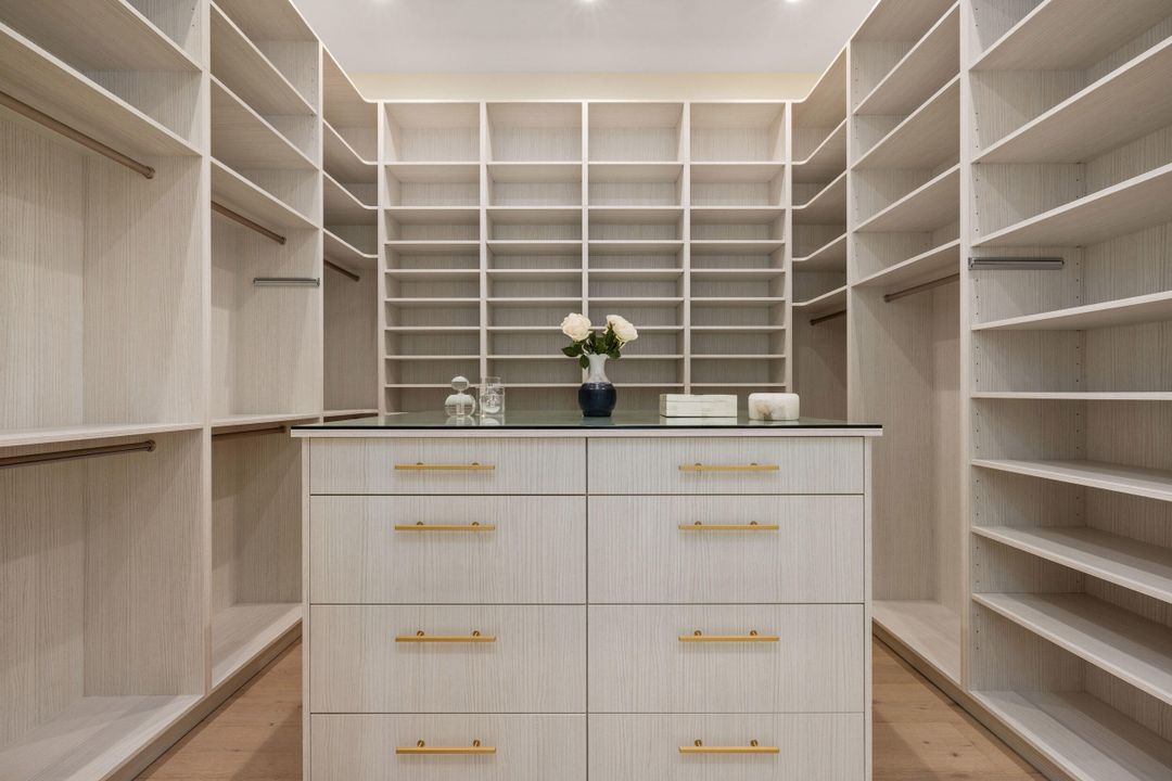 En Venta: $9,995,000 (4 camas, 4 baños, 5694 Pies cuadrados)