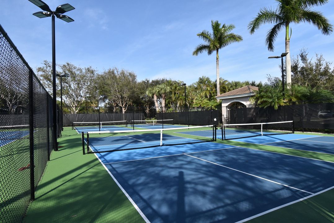 出租: $2,700 (3 贝兹, 2 浴室, 1316 平方英尺)