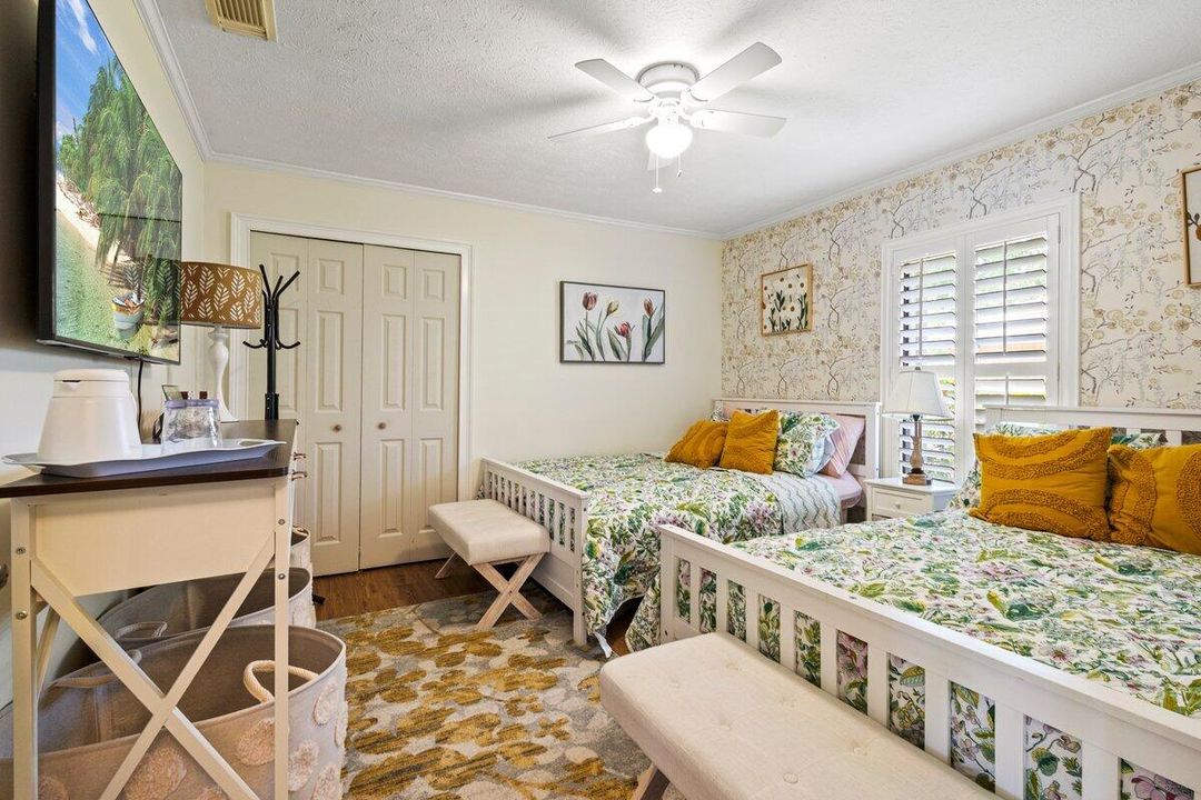 For Rent: $4,200 (3 beds, 2 baths, 1984 Square Feet)