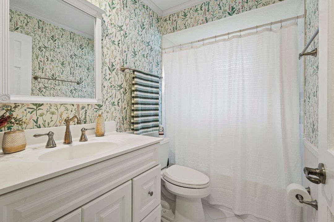 For Rent: $4,200 (3 beds, 2 baths, 1984 Square Feet)