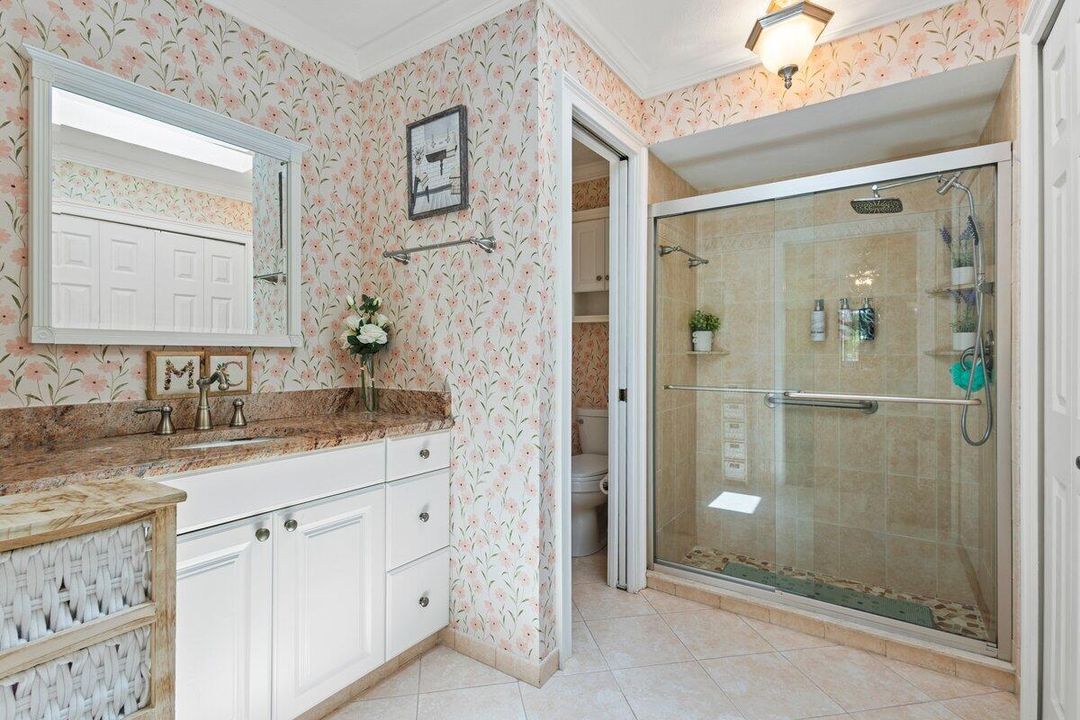 For Rent: $4,200 (3 beds, 2 baths, 1984 Square Feet)