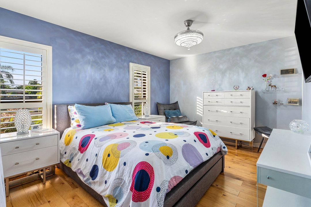 For Sale: $869,000 (3 beds, 3 baths, 2304 Square Feet)