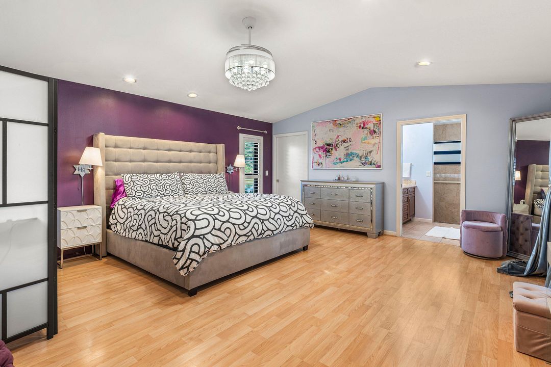 For Sale: $869,000 (3 beds, 3 baths, 2304 Square Feet)