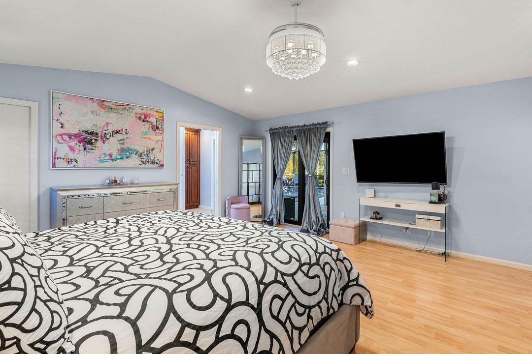 For Sale: $869,000 (3 beds, 3 baths, 2304 Square Feet)