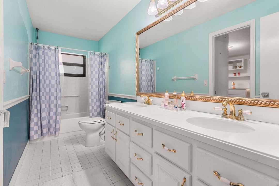 For Sale: $869,000 (3 beds, 3 baths, 2304 Square Feet)