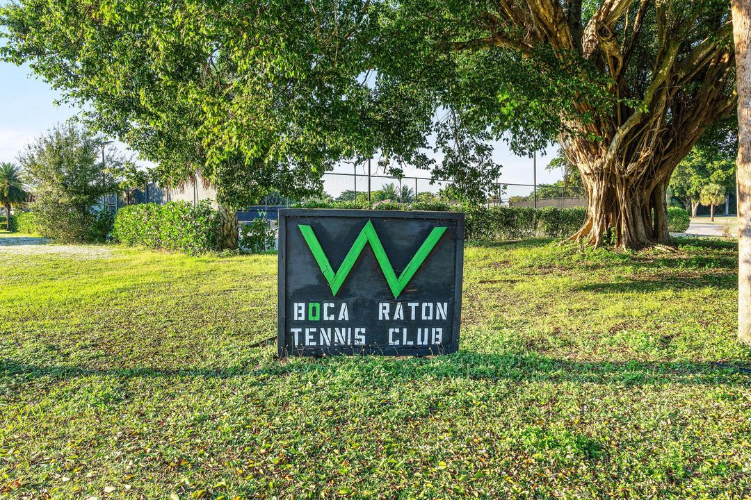 For Sale: $869,000 (3 beds, 3 baths, 2304 Square Feet)