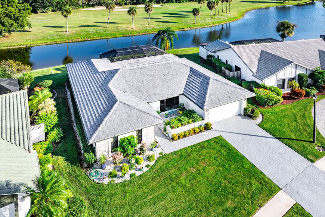 For Sale: $869,000 (3 beds, 3 baths, 2304 Square Feet)