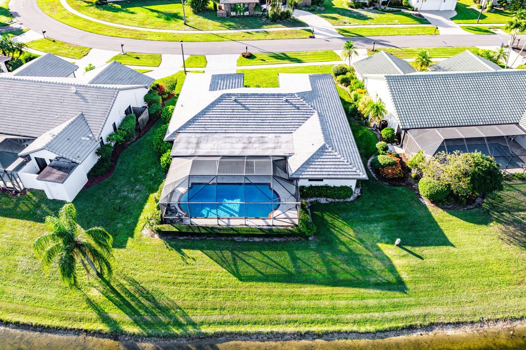 For Sale: $869,000 (3 beds, 3 baths, 2304 Square Feet)