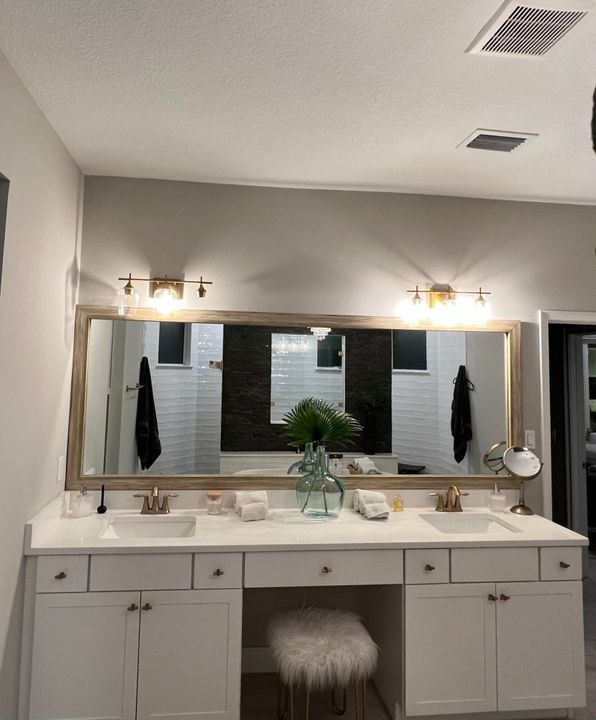 For Rent: $15,000 (3 beds, 2 baths, 2102 Square Feet)