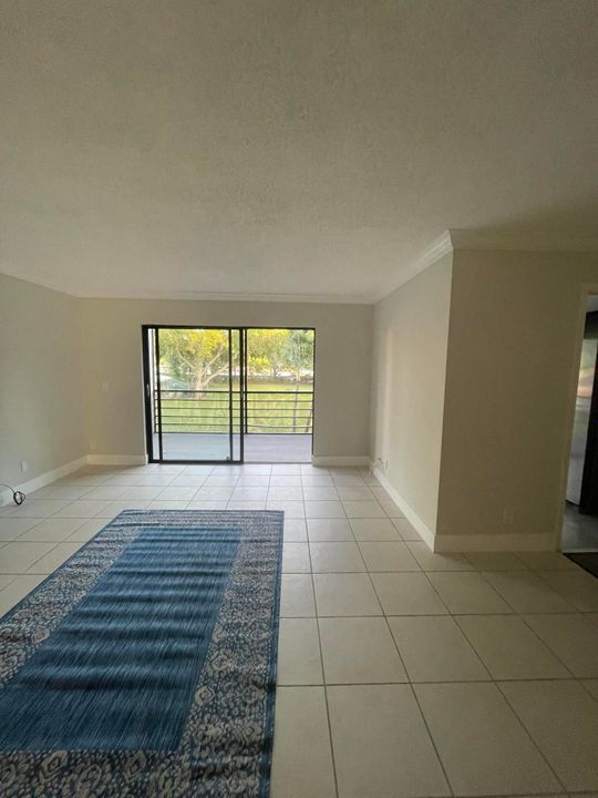 For Sale: $245,000 (2 beds, 2 baths, 1130 Square Feet)