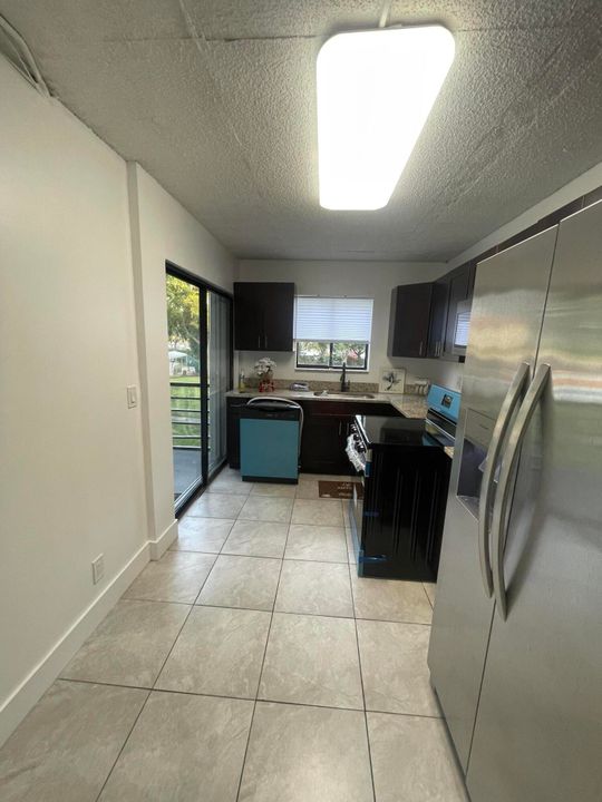 For Sale: $245,000 (2 beds, 2 baths, 1130 Square Feet)