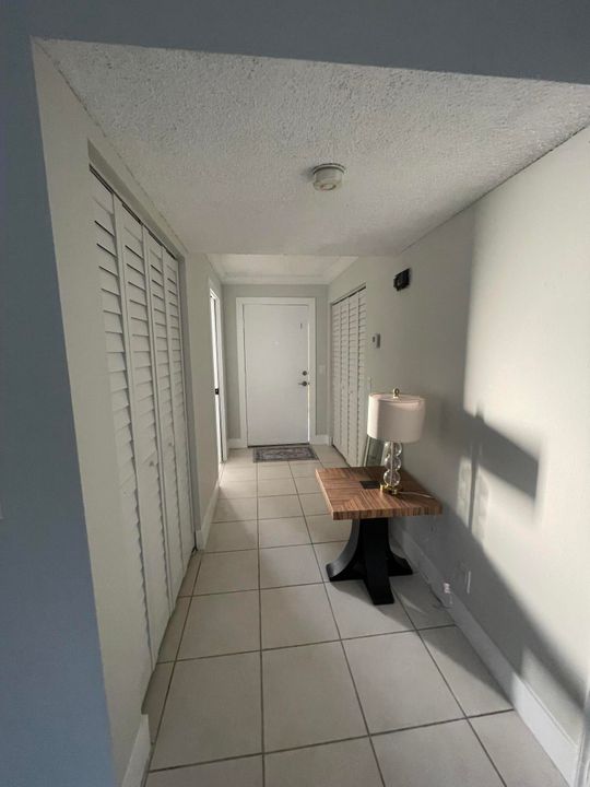 For Sale: $245,000 (2 beds, 2 baths, 1130 Square Feet)