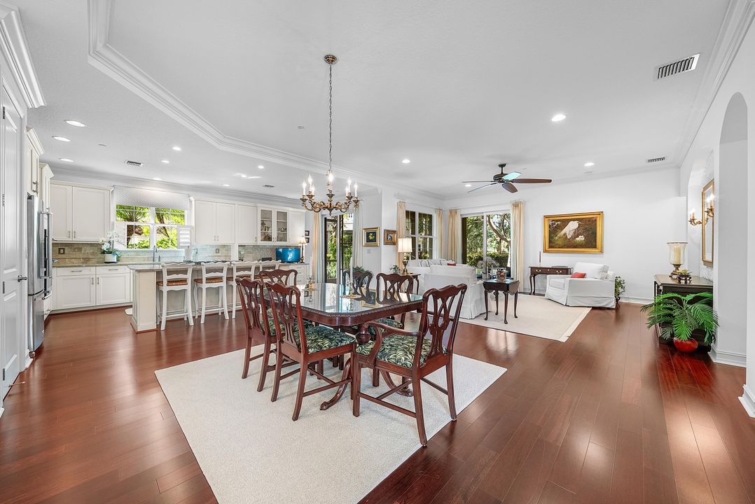 For Sale: $985,000 (2 beds, 2 baths, 2124 Square Feet)