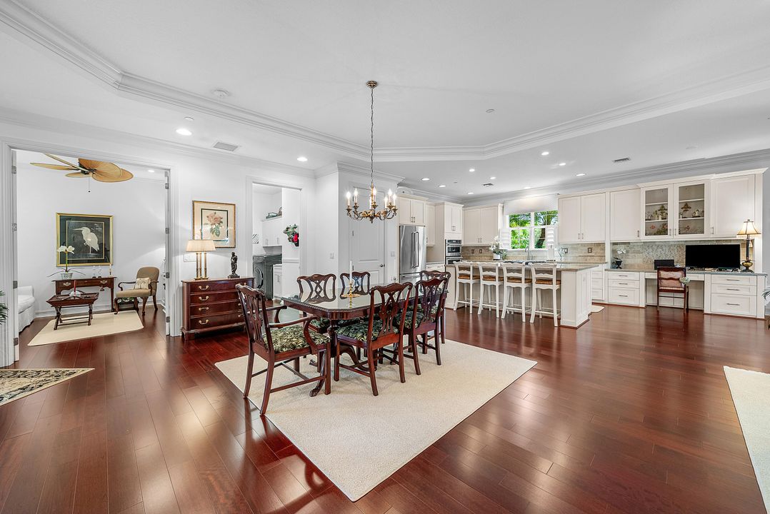 For Sale: $985,000 (2 beds, 2 baths, 2124 Square Feet)