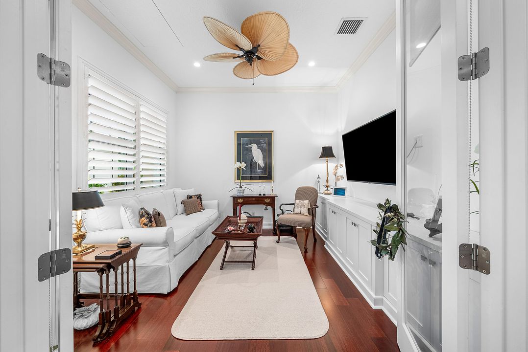 For Sale: $985,000 (2 beds, 2 baths, 2124 Square Feet)