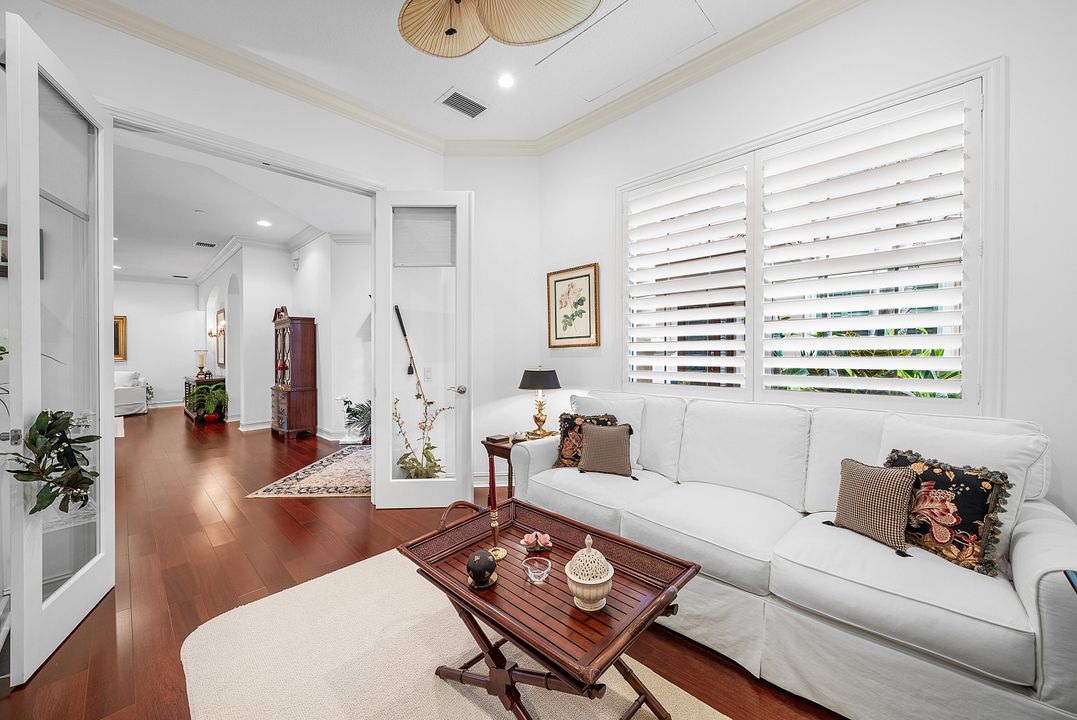 For Sale: $985,000 (2 beds, 2 baths, 2124 Square Feet)