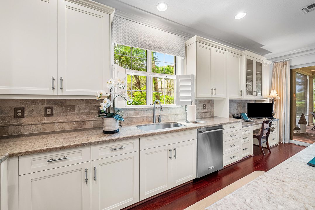 For Sale: $985,000 (2 beds, 2 baths, 2124 Square Feet)