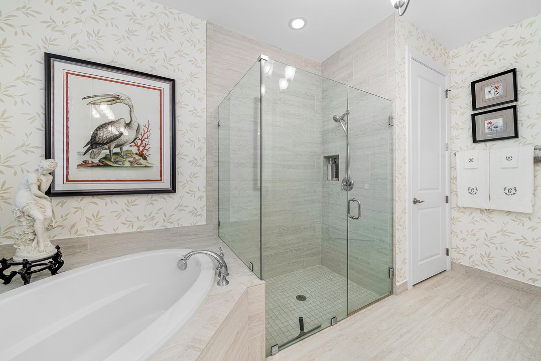 For Sale: $985,000 (2 beds, 2 baths, 2124 Square Feet)