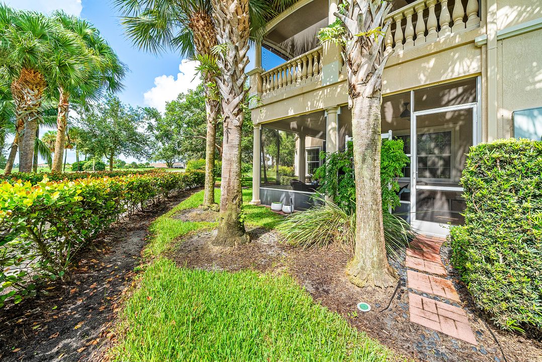 For Sale: $985,000 (2 beds, 2 baths, 2124 Square Feet)