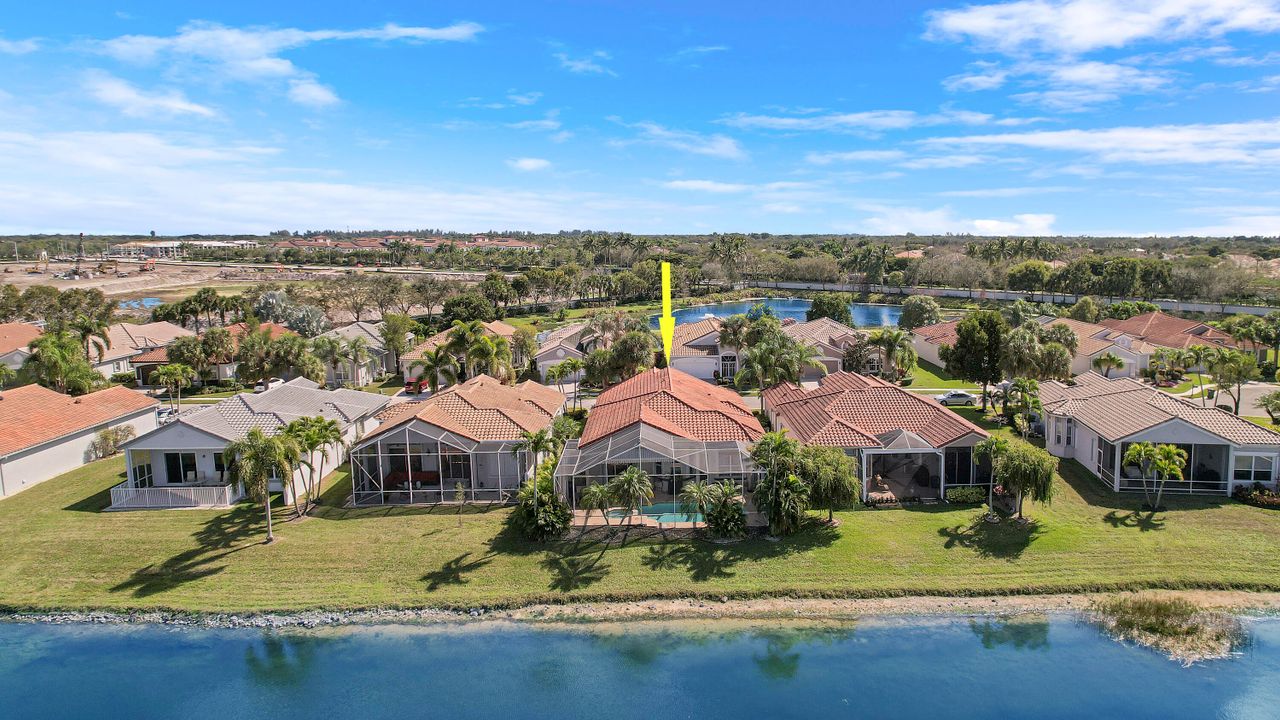 En Venta: $590,000 (3 camas, 2 baños, 2175 Pies cuadrados)