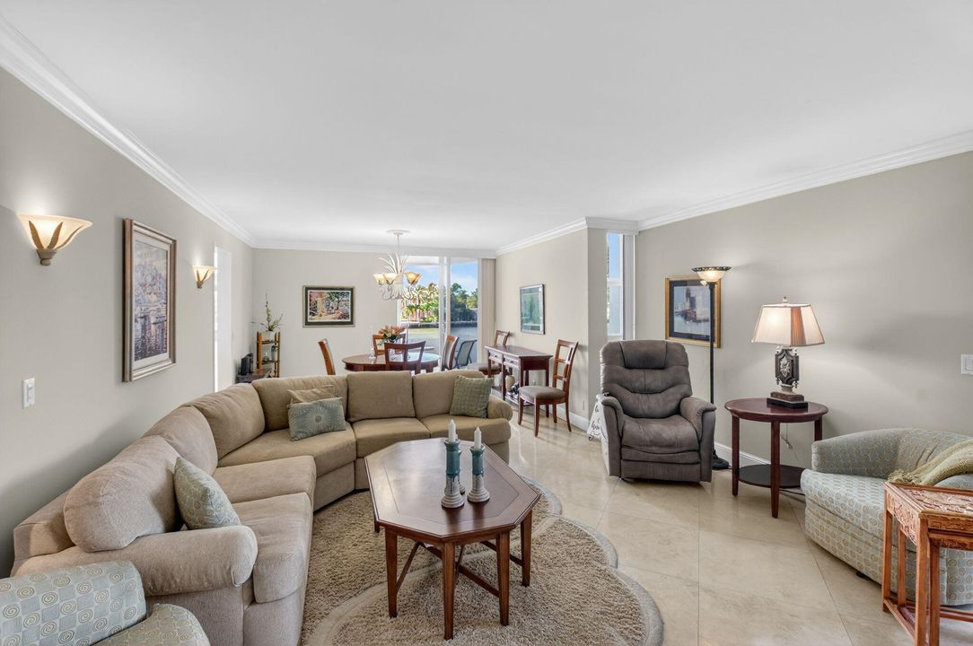 En Venta: $643,000 (2 camas, 2 baños, 1482 Pies cuadrados)