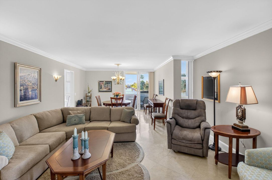 En Venta: $643,000 (2 camas, 2 baños, 1482 Pies cuadrados)