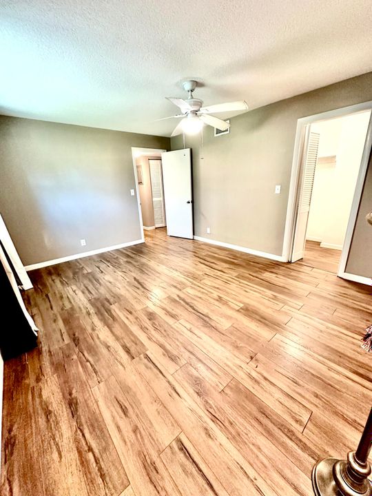 For Sale: $242,000 (2 beds, 2 baths, 1248 Square Feet)