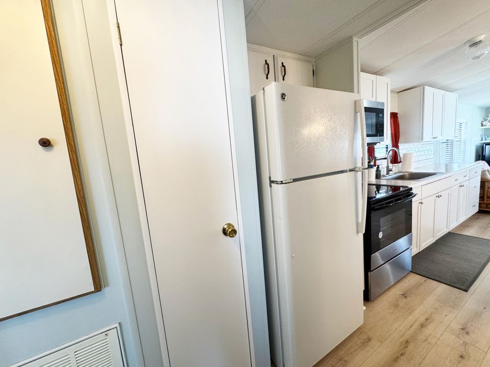 En Venta: $359,000 (2 camas, 1 baños, 738 Pies cuadrados)