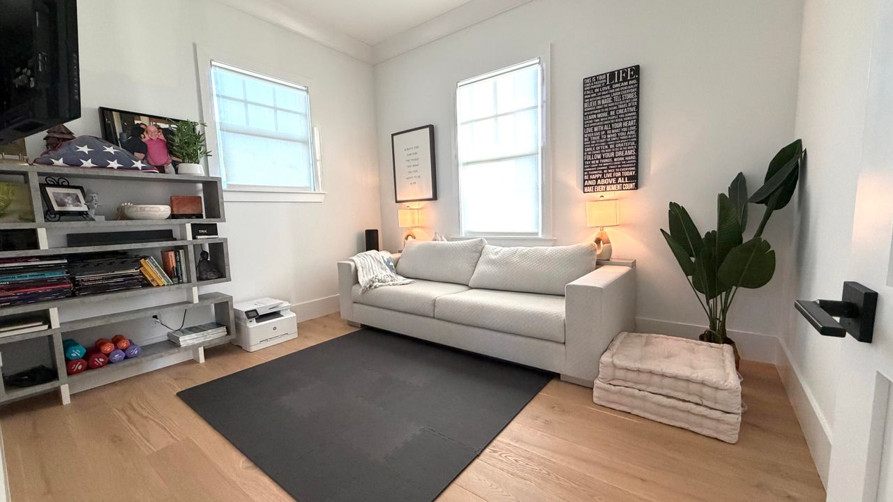 For Sale: $2,500,000 (5 beds, 4 baths, 3279 Square Feet)