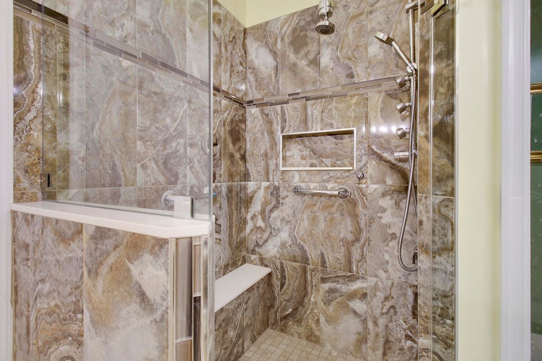 En Venta: $590,000 (3 camas, 2 baños, 2175 Pies cuadrados)