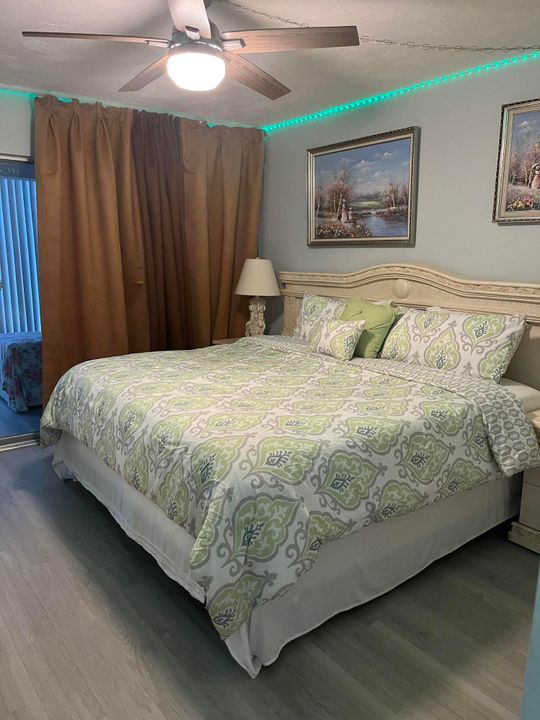 For Rent: $2,000 (1 beds, 1 baths, 648 Square Feet)