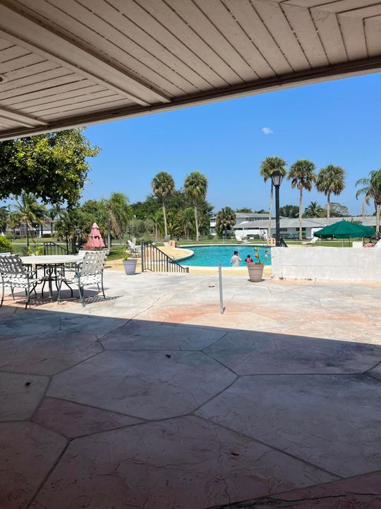 For Rent: $2,000 (1 beds, 1 baths, 648 Square Feet)