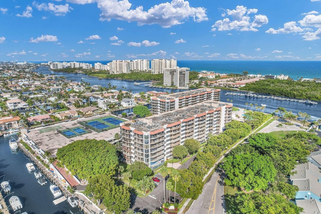 В аренду: $4,000 (2 спален, 2 ванн, 1385 Квадратных фут)