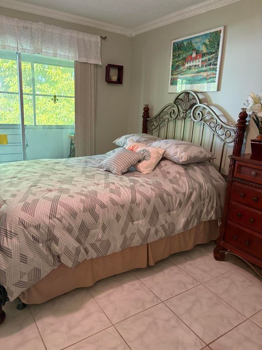 На продажу: $120,000 (2 спален, 1 ванн, 798 Квадратных фут)