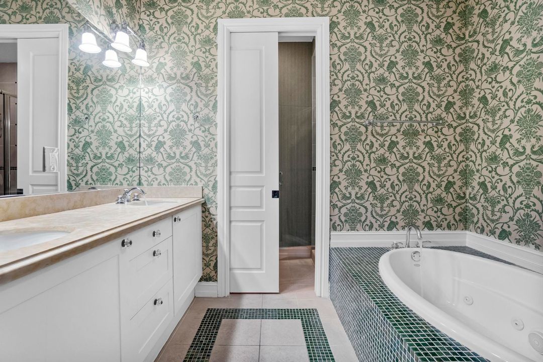 For Sale: $1,395,000 (3 beds, 3 baths, 1826 Square Feet)