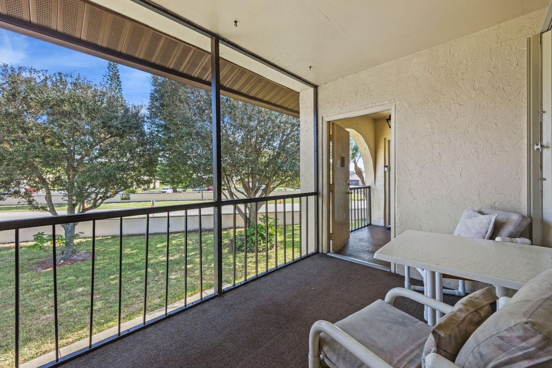 待售: $109,000 (2 贝兹, 1 浴室, 920 平方英尺)