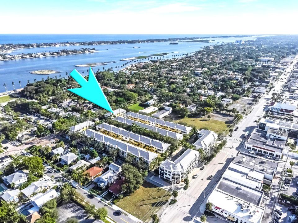 For Sale: $1,395,000 (3 beds, 3 baths, 1826 Square Feet)