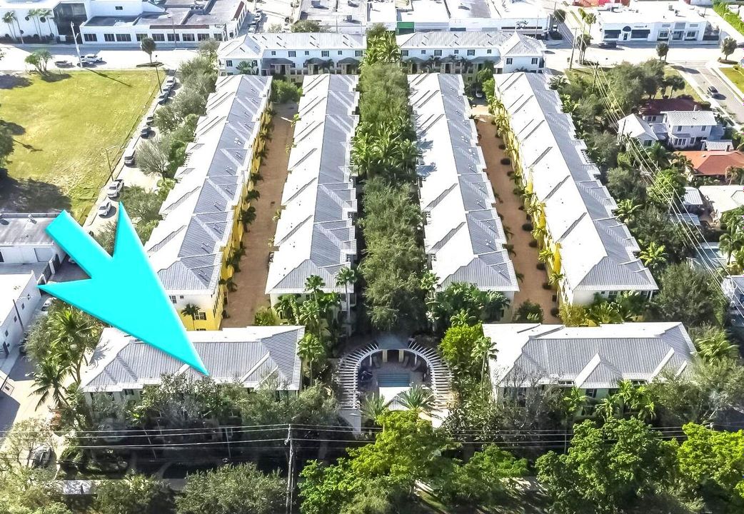 For Sale: $1,395,000 (3 beds, 3 baths, 1826 Square Feet)