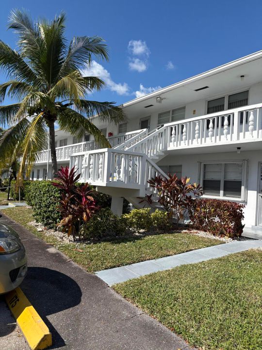 На продажу: $120,000 (2 спален, 1 ванн, 798 Квадратных фут)