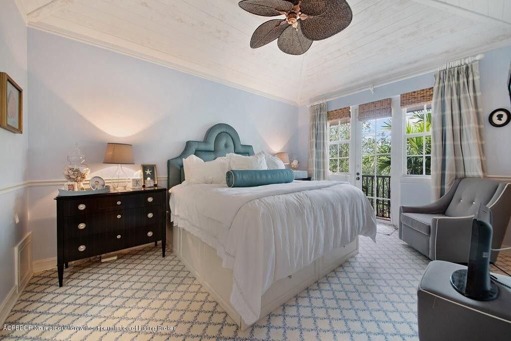 For Sale: $1,395,000 (3 beds, 3 baths, 1826 Square Feet)