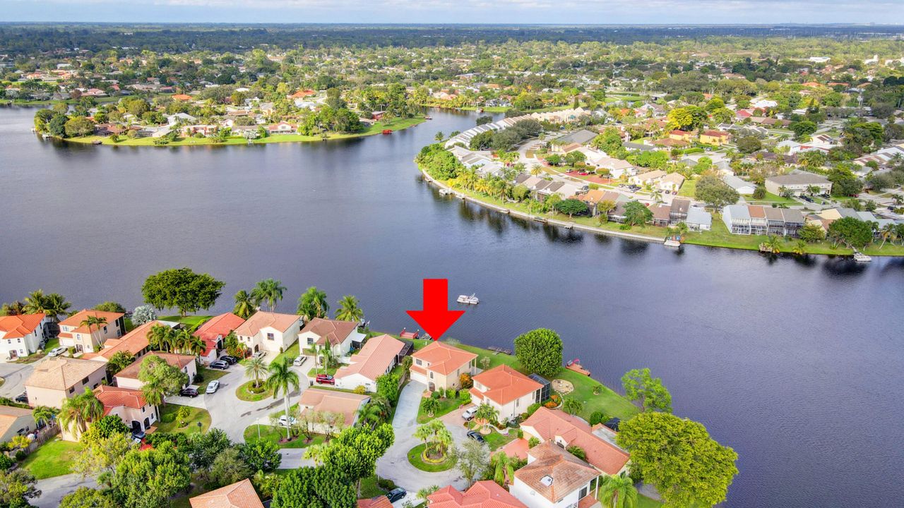 出租: $3,450 (3 贝兹, 2 浴室, 1608 平方英尺)