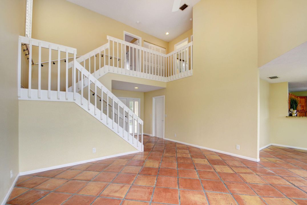 出租: $3,450 (3 贝兹, 2 浴室, 1608 平方英尺)