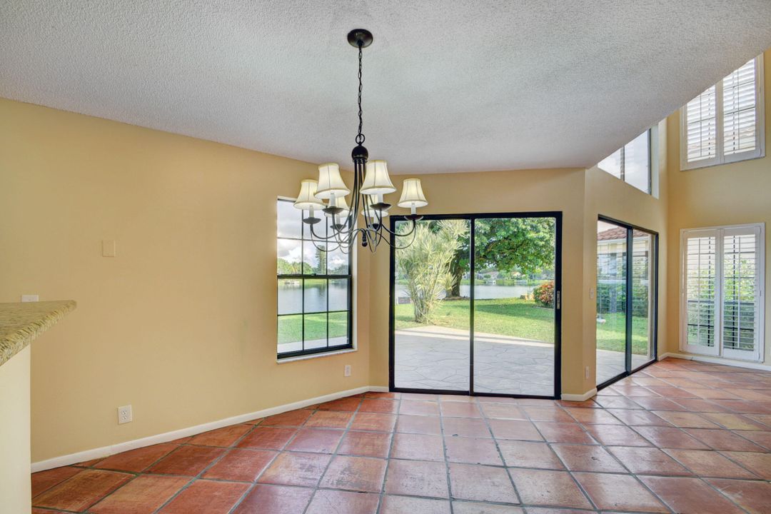 出租: $3,450 (3 贝兹, 2 浴室, 1608 平方英尺)