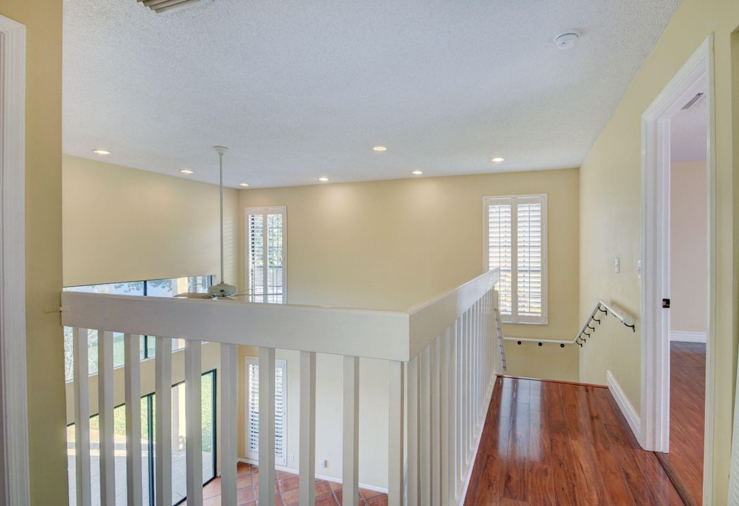 出租: $3,450 (3 贝兹, 2 浴室, 1608 平方英尺)