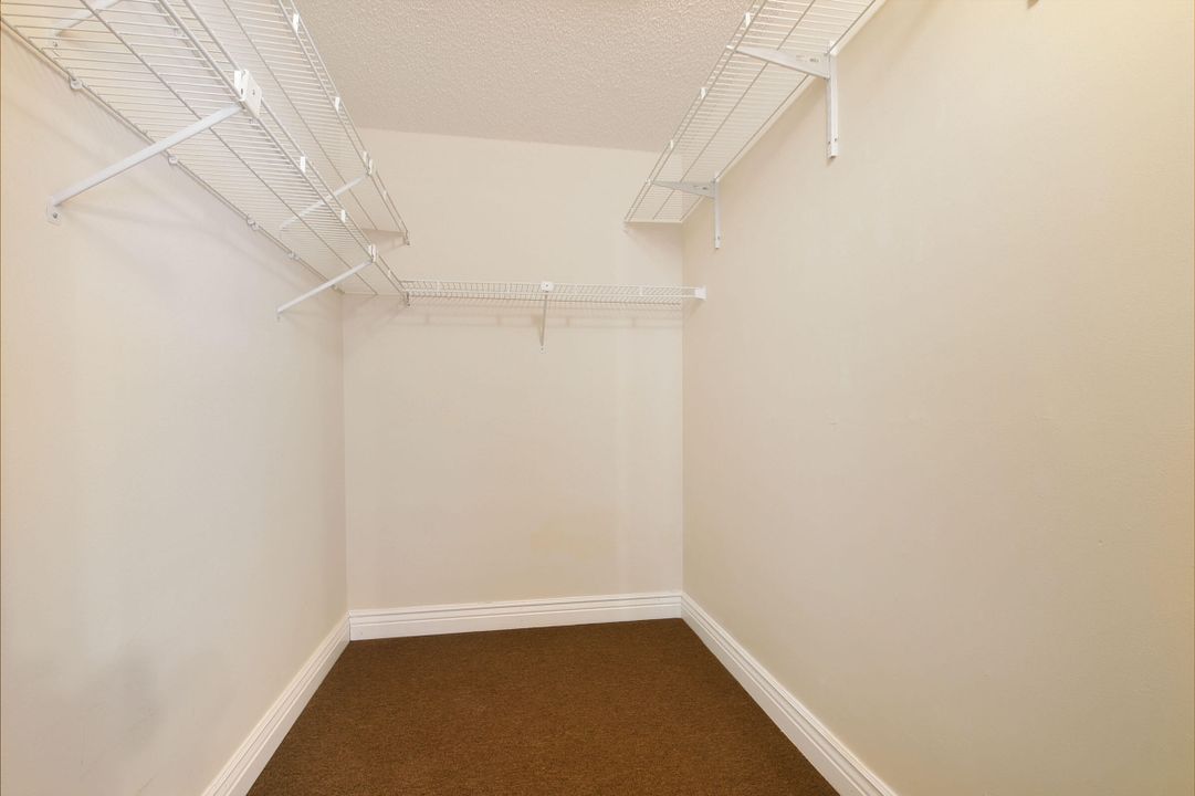 出租: $3,450 (3 贝兹, 2 浴室, 1608 平方英尺)